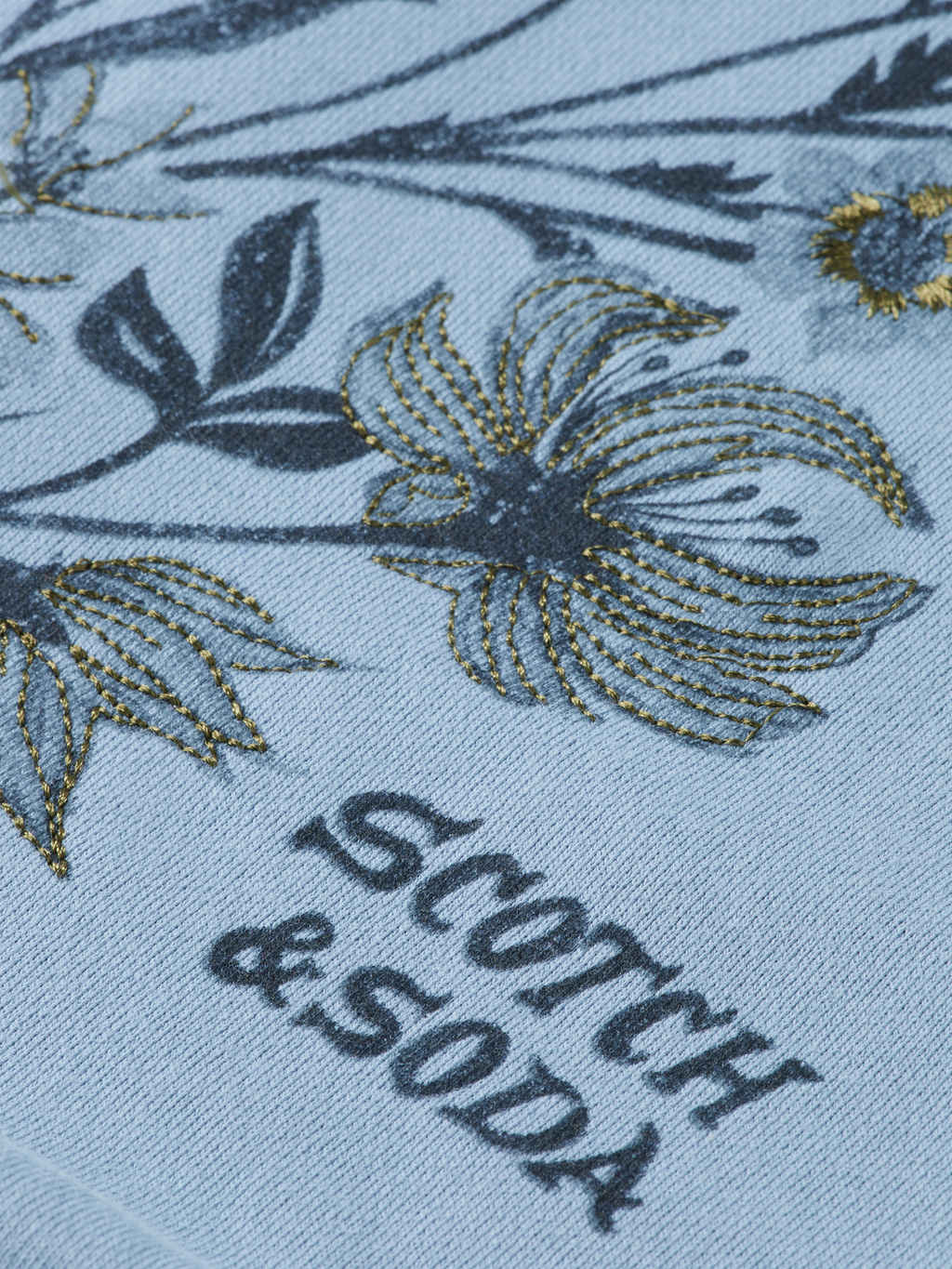 Scotch & Soda Dames Chest Artwork Regular Fit Sweatshirt, Shirting Blue., L Scotch & Soda Dames Chest Artwork Regular Fit Sweatshirt, Shirting Blue., L