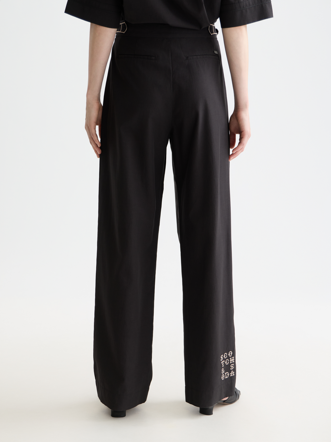 Quinn - Mid Rise Wide Leg Pants With Cross-Stitching