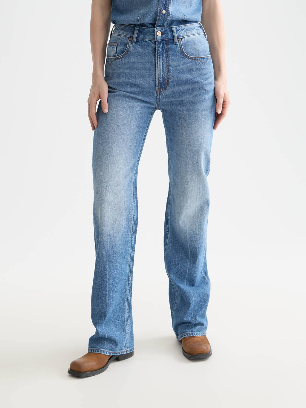 The Glow Bootcut Jeans