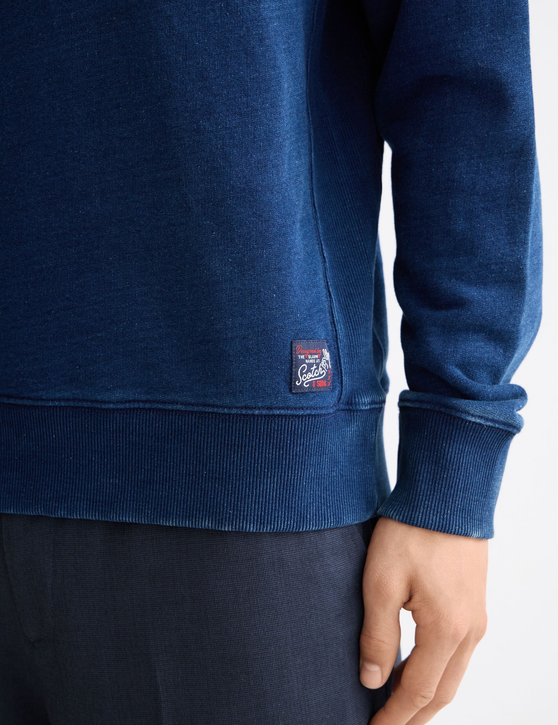 Indigo crew neck sweat with print details