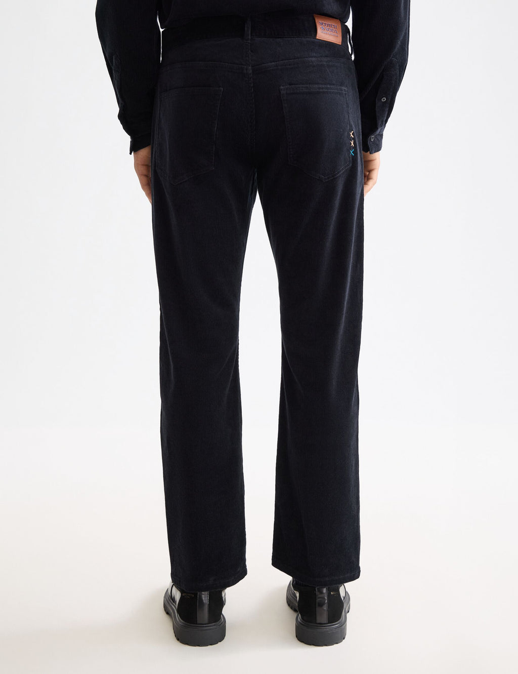 The Zee straight pants in coloured corduroy