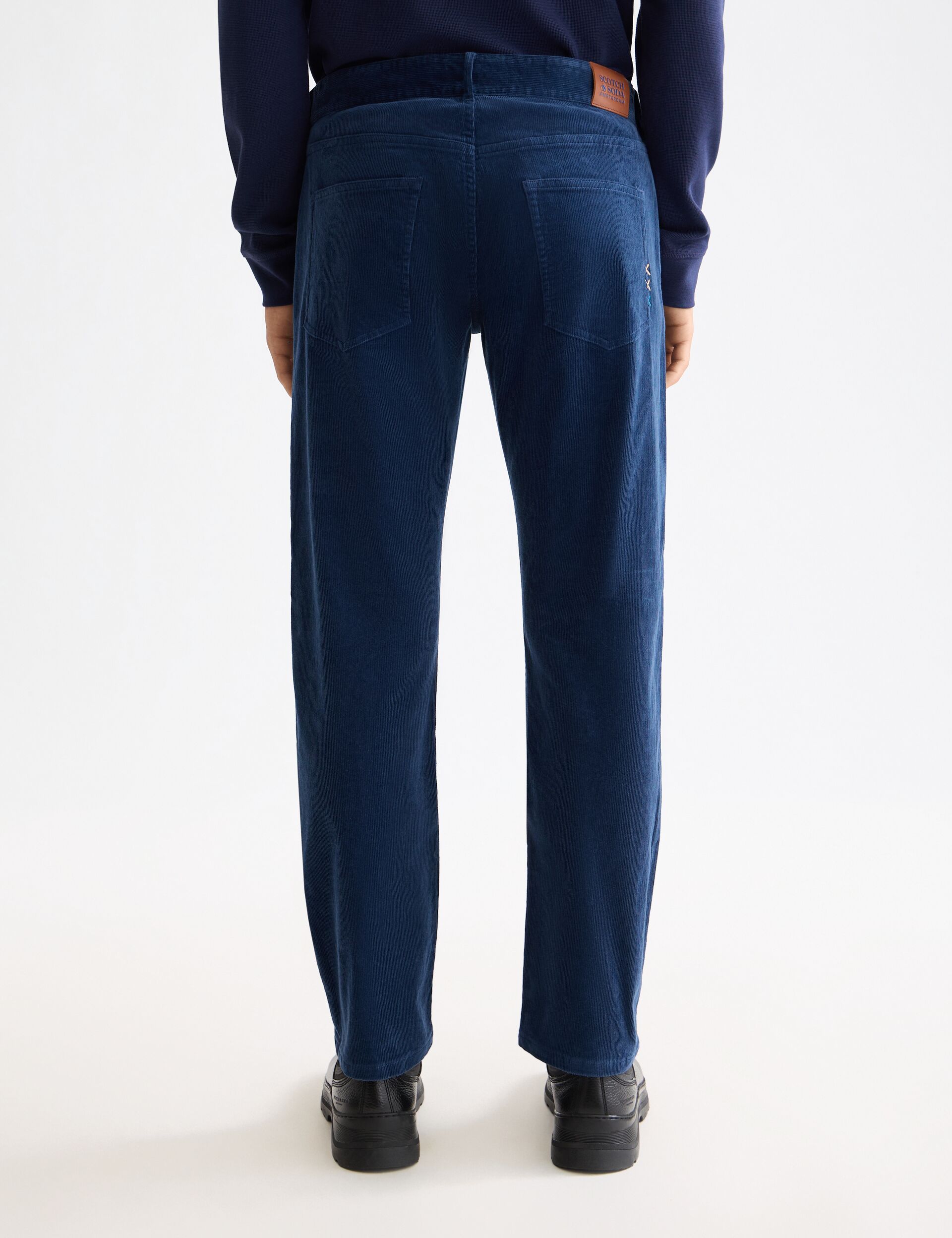 The Zee straight jeans in coloured corduroy