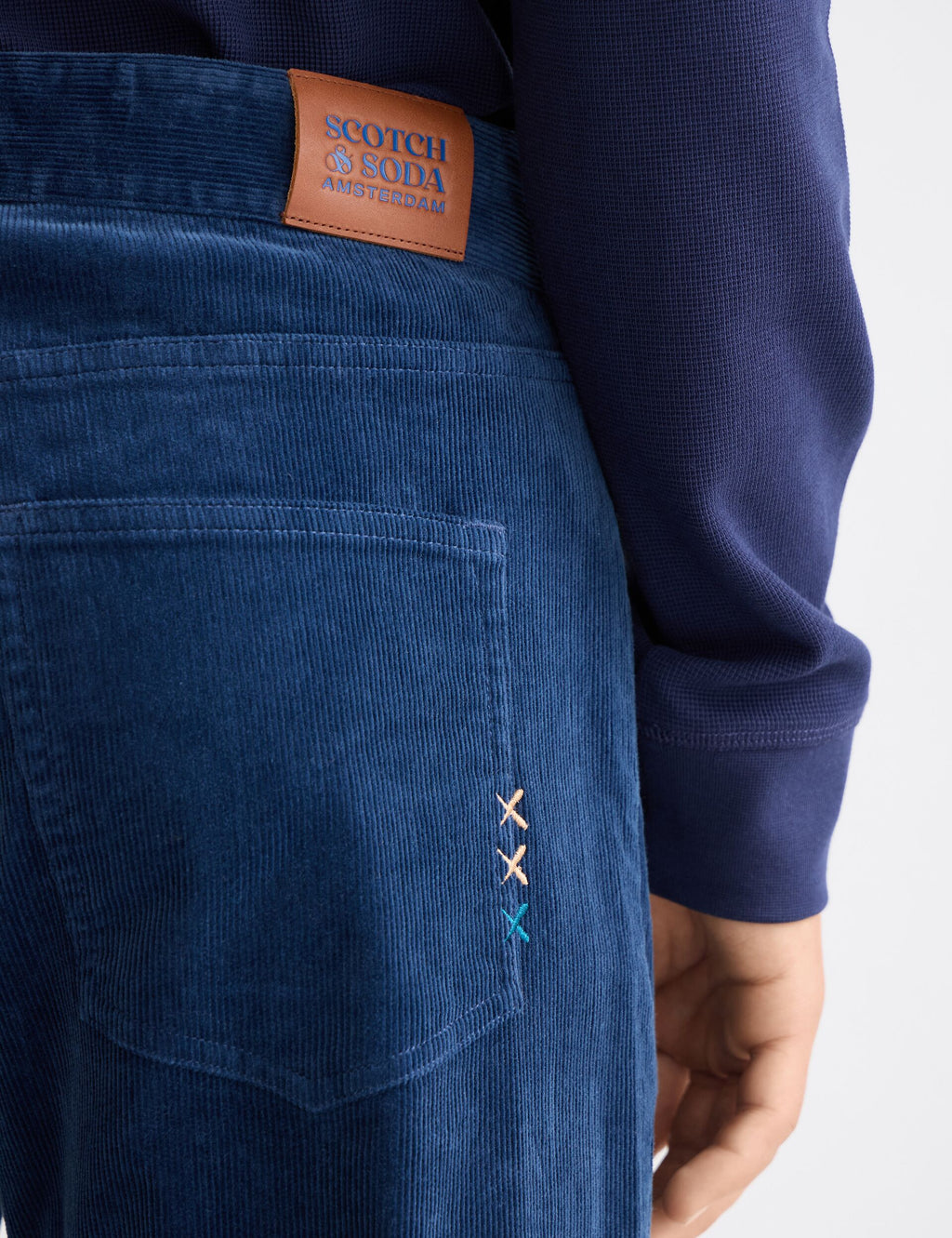 The Zee straight jeans in coloured corduroy