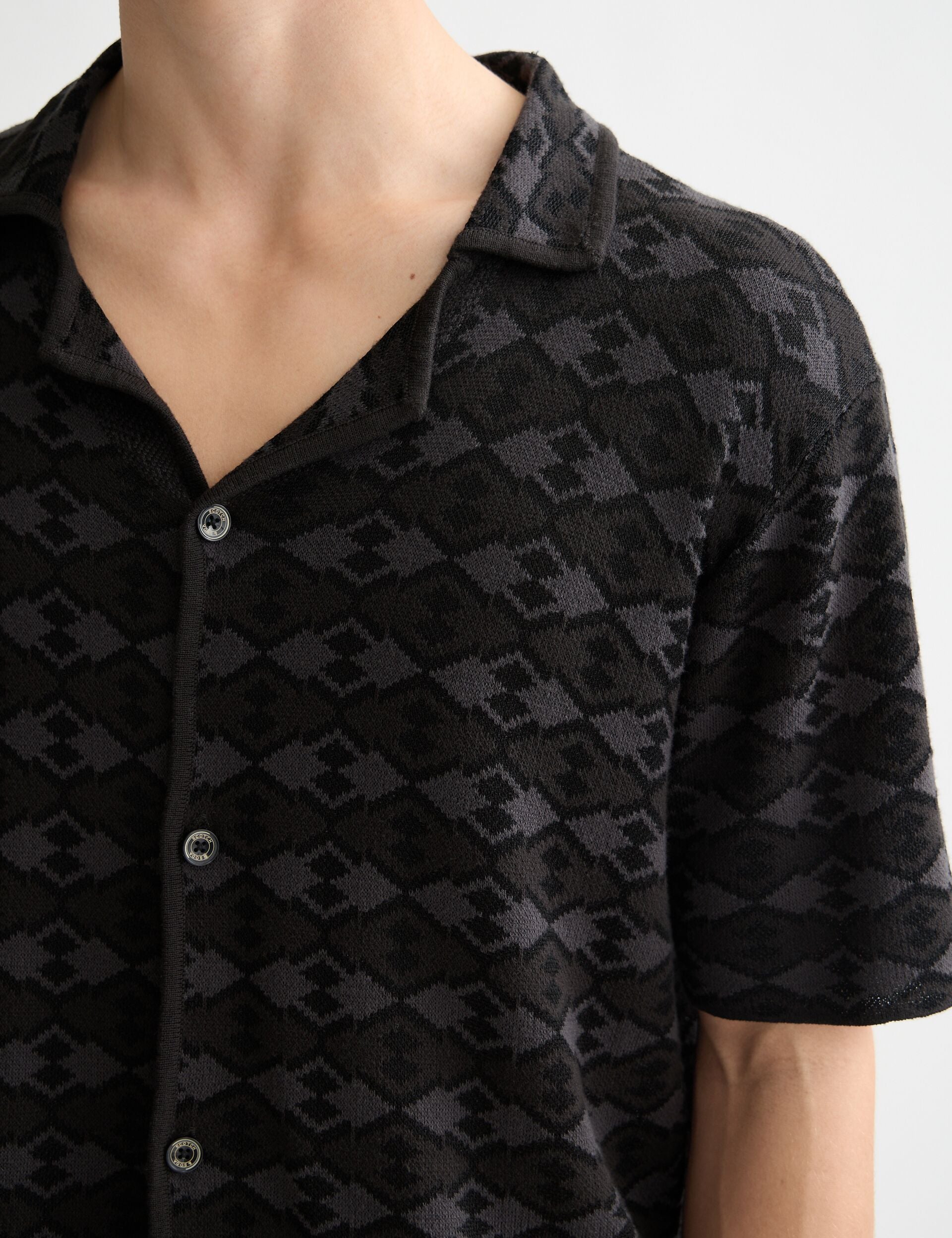 Tone on tone knitted polo