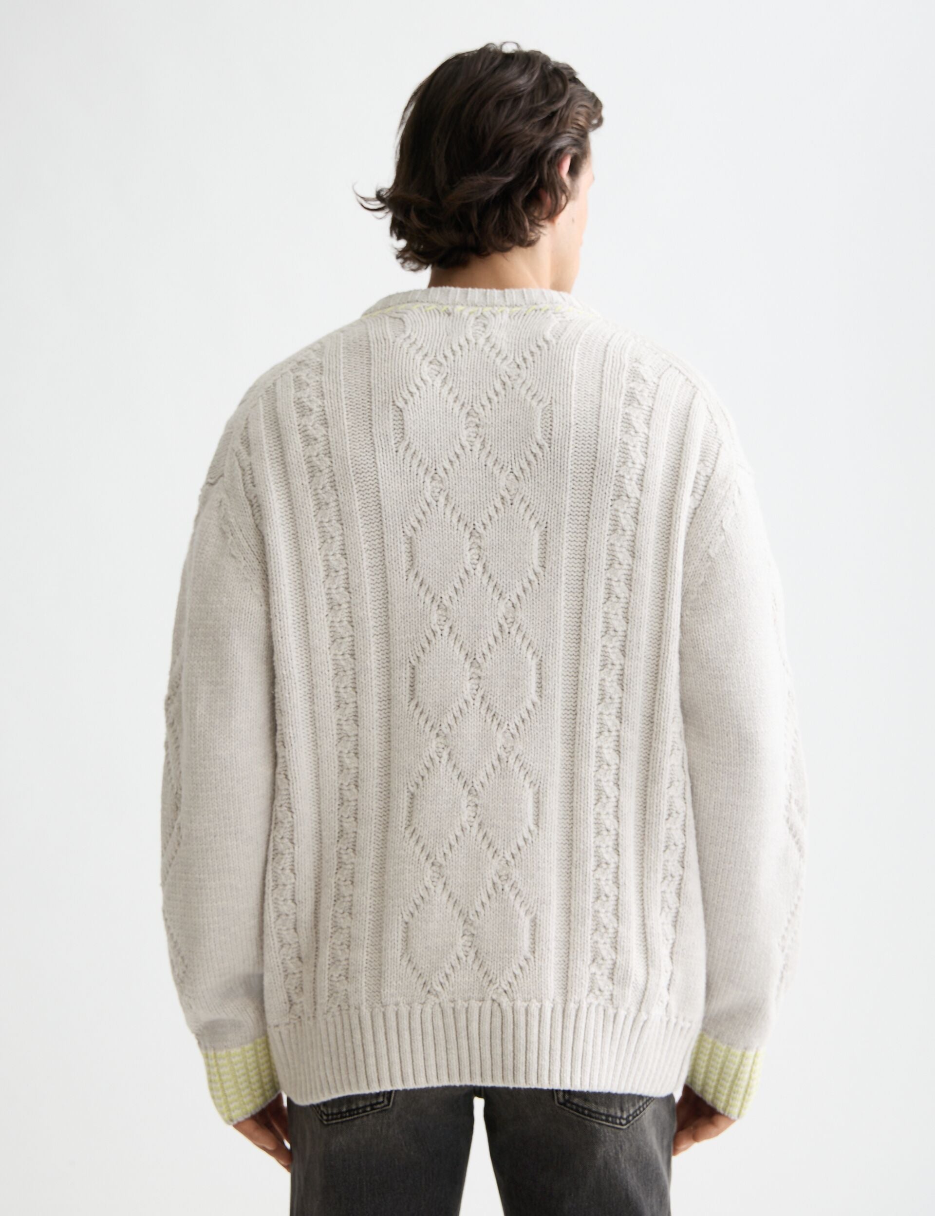 V-Neck chunky cable loose fit pullover