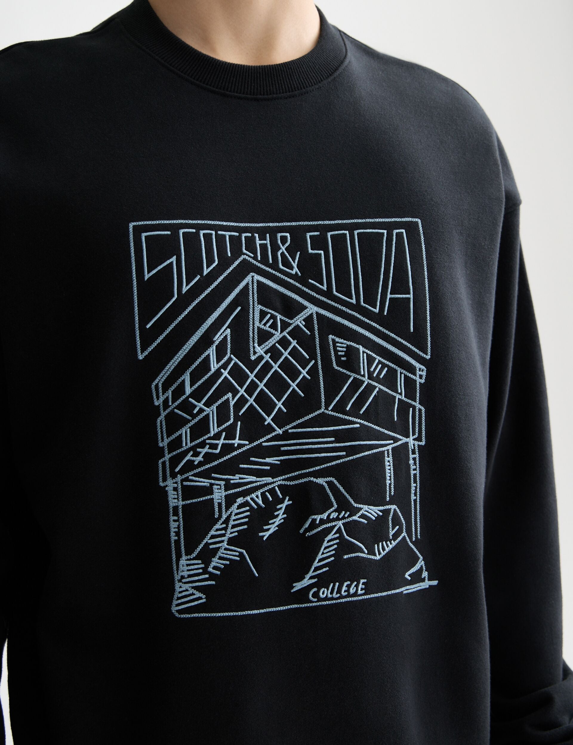 Chest Logo Sweatshirt