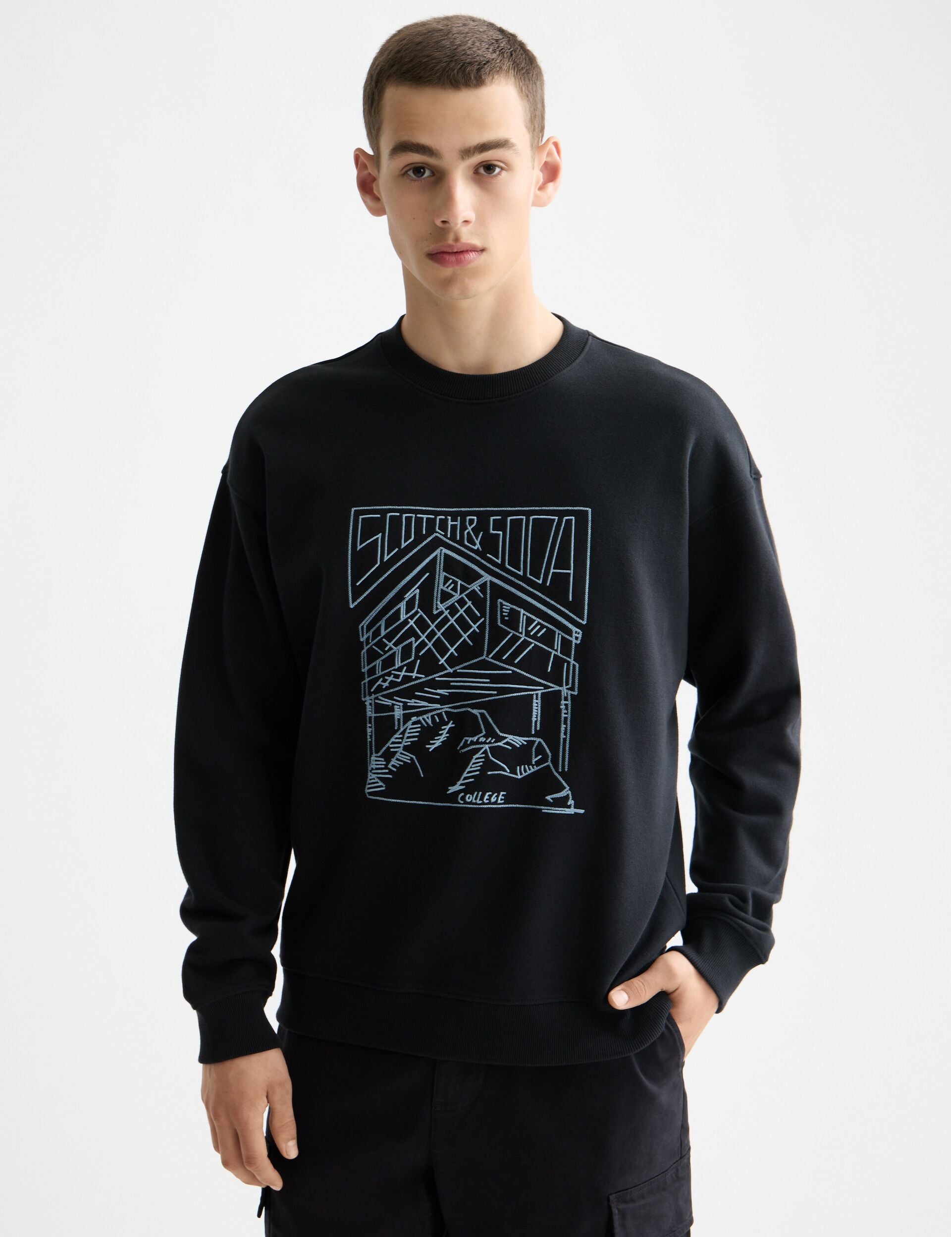 Chest Logo Sweatshirt
