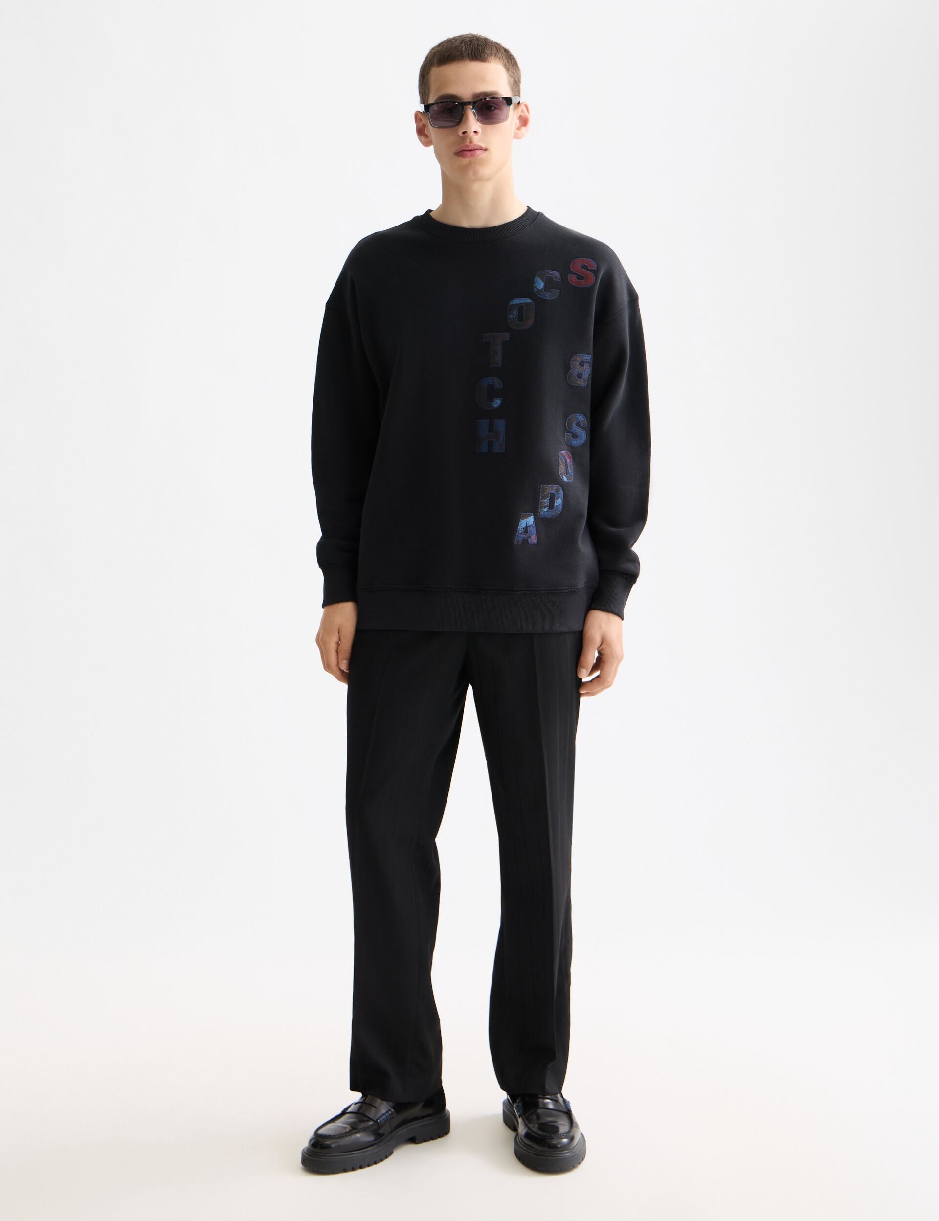 Loose FIt Applique Sweatshirt