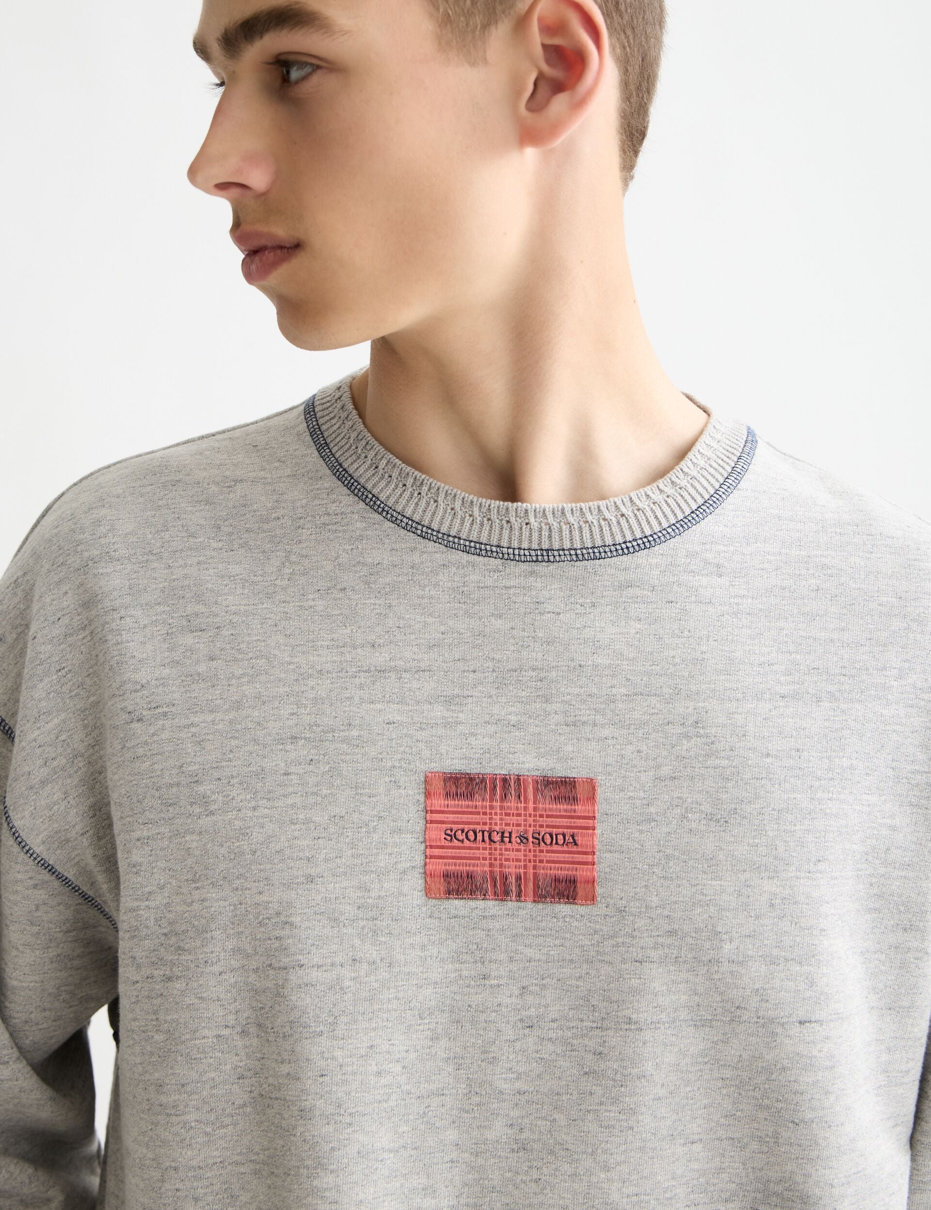 Loose Fit Label Sweatshirt