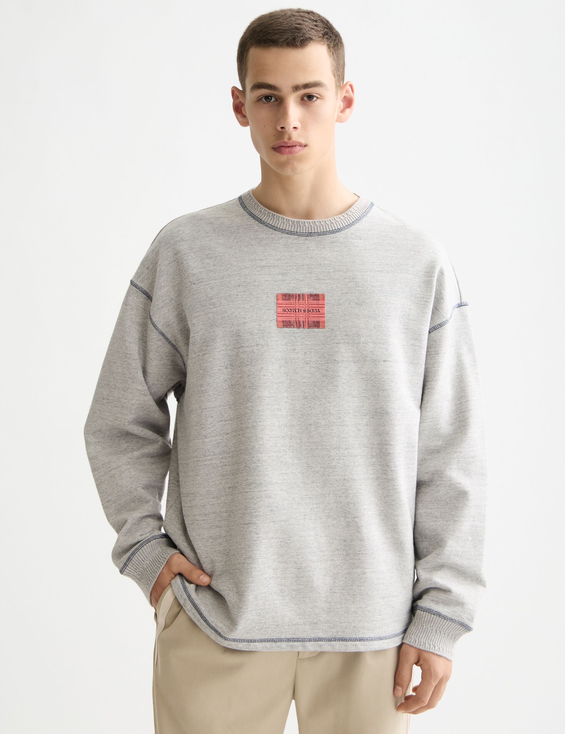 Loose Fit Label Sweatshirt