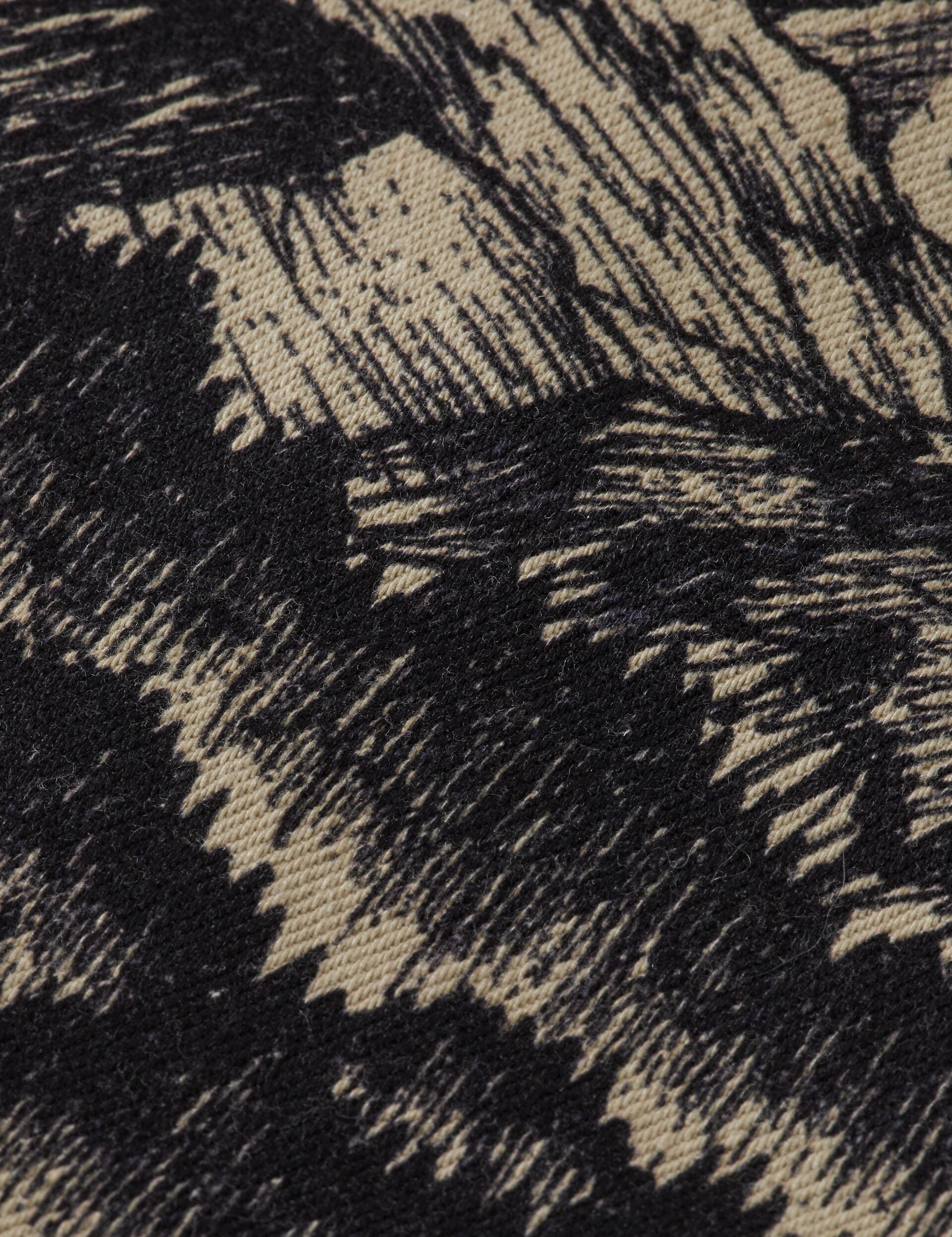 Placement graphic overshirt