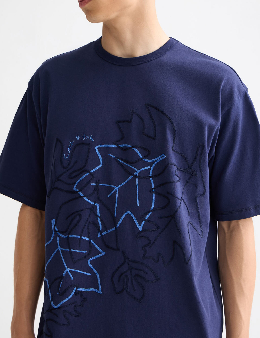 Loose fit Embroidery T-shirt