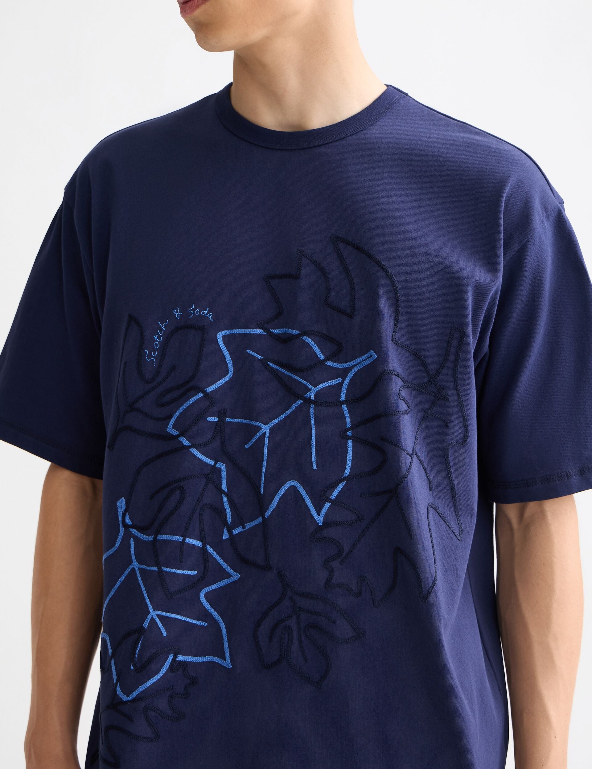 Loose fit Embroidery T-shirt