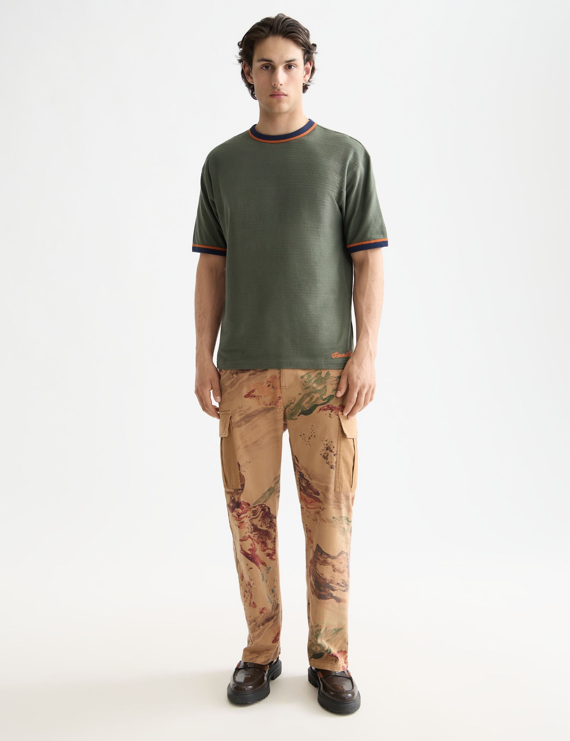 Relaxed Fit Bound Neckline T-shirt