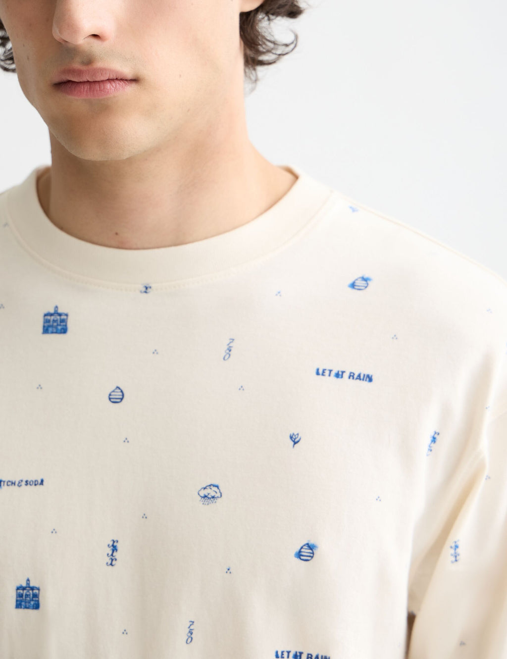 750 years celebration relaxed fit allover printed tee