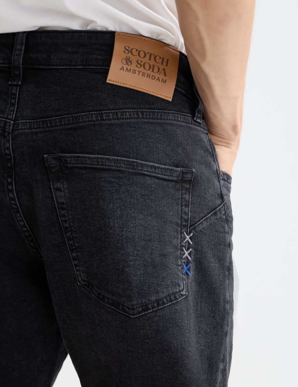 CORE The Zee straight jeans — City Black