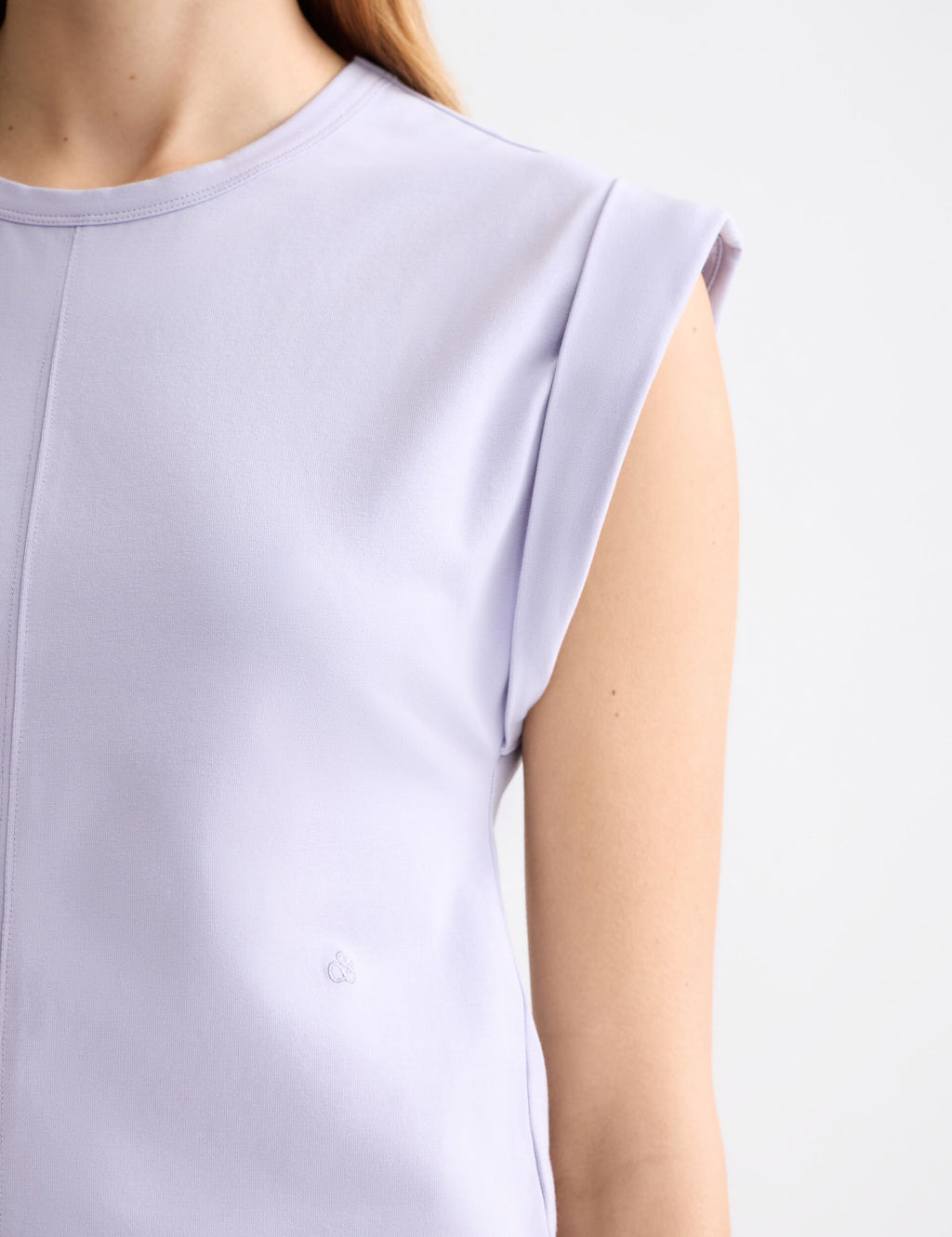 Fitted rolled-up sleeve T-shirt