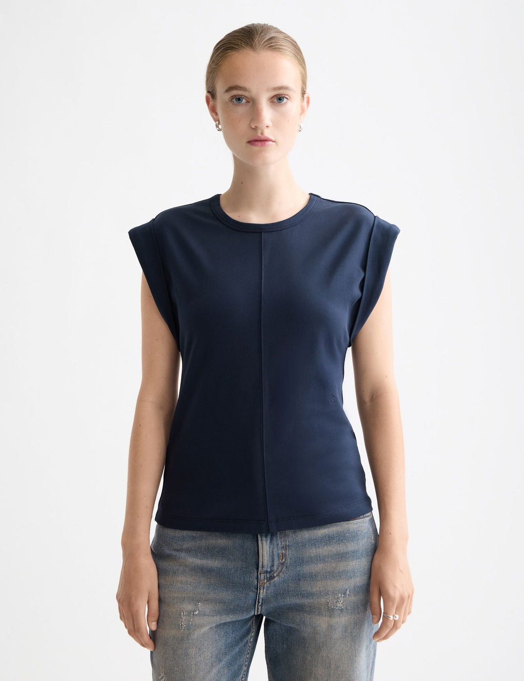 Fitted rolled-up sleeve T-shirt