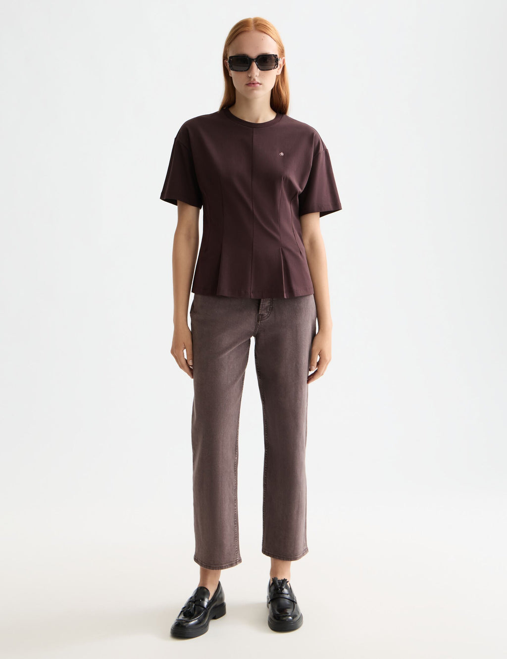 T-shirt with shaping