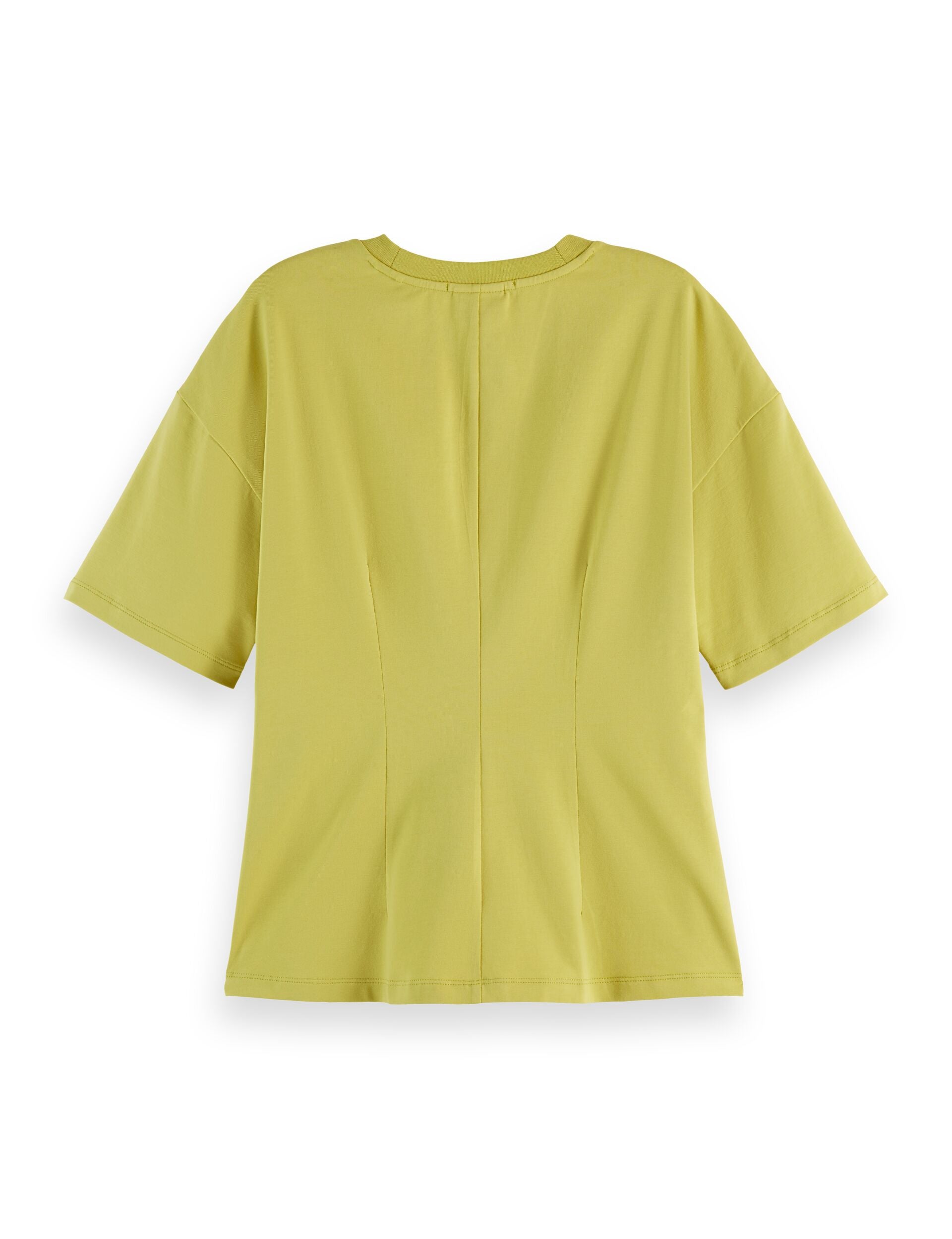 T-shirt with shaping