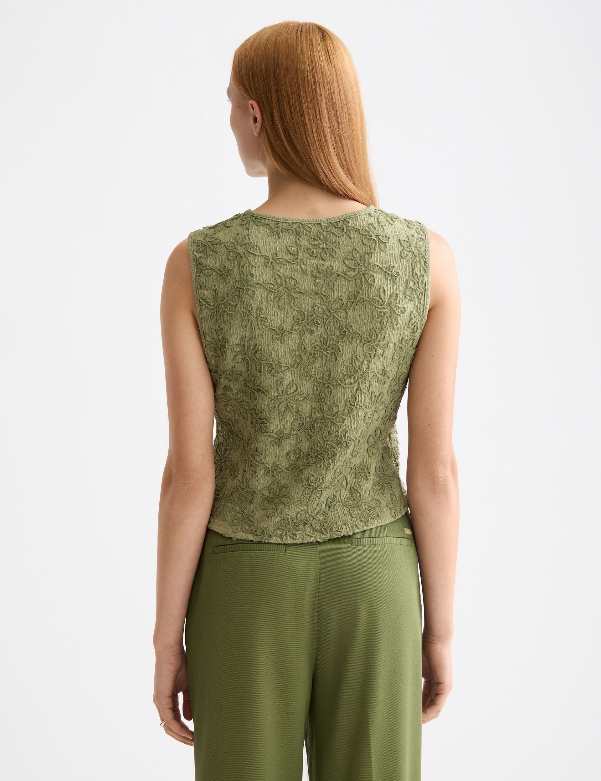 Bow closure structured tank