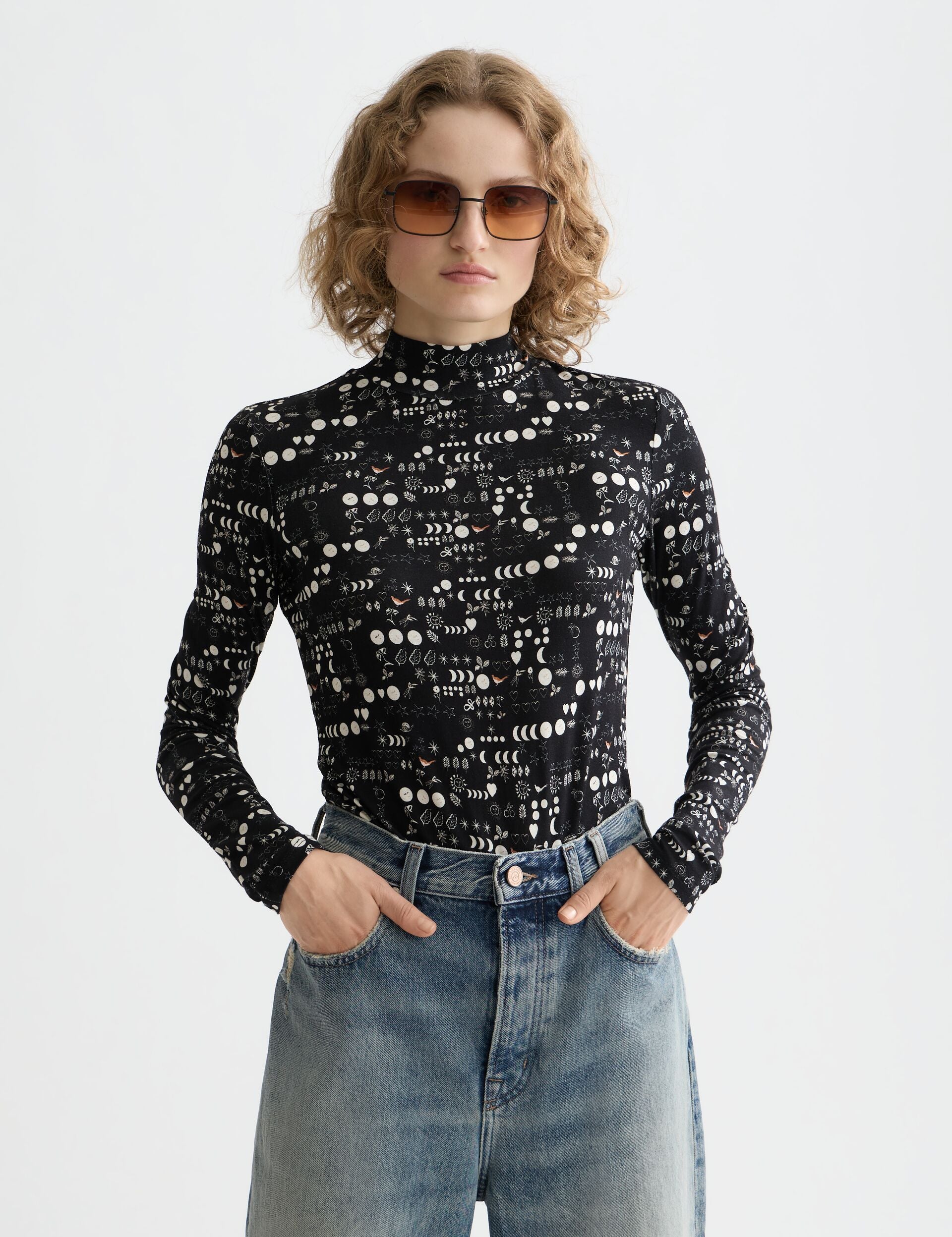 All over printed mock neck long sleeve T-shirt