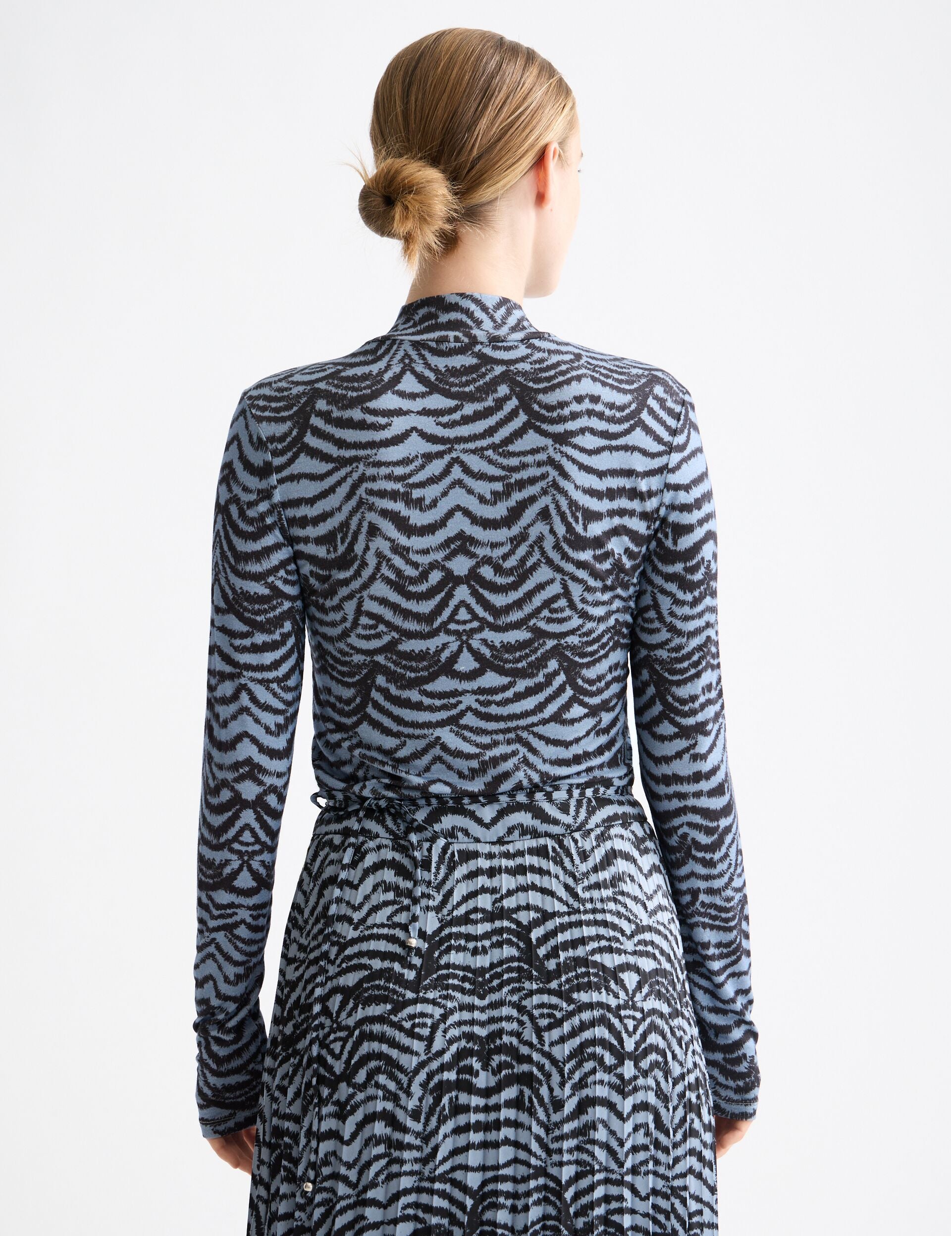 All over printed mock neck long sleeve T-shirt