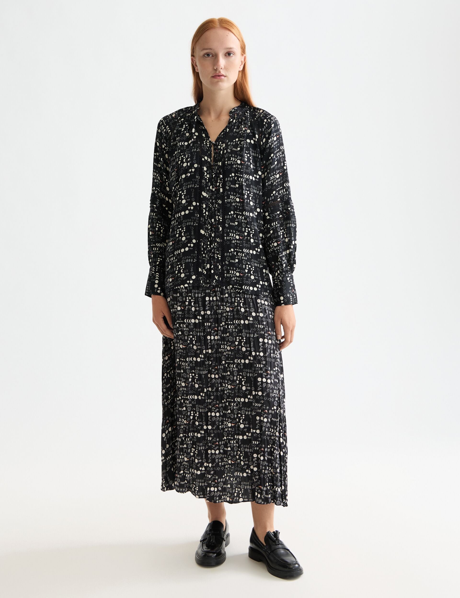 Shirt with lace and ties