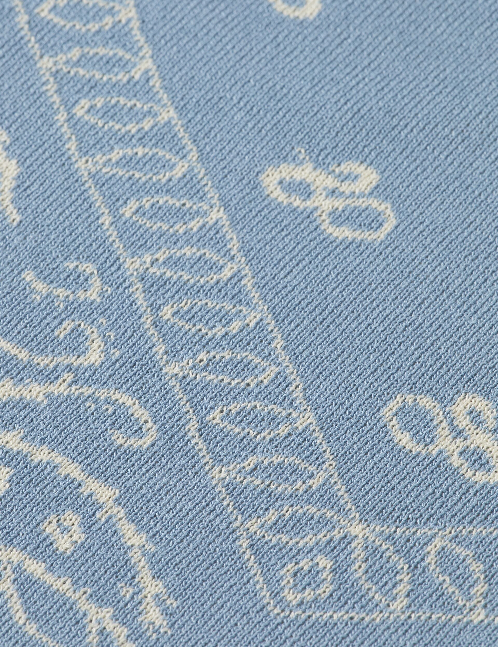 Jacquard knitted triangle scarf