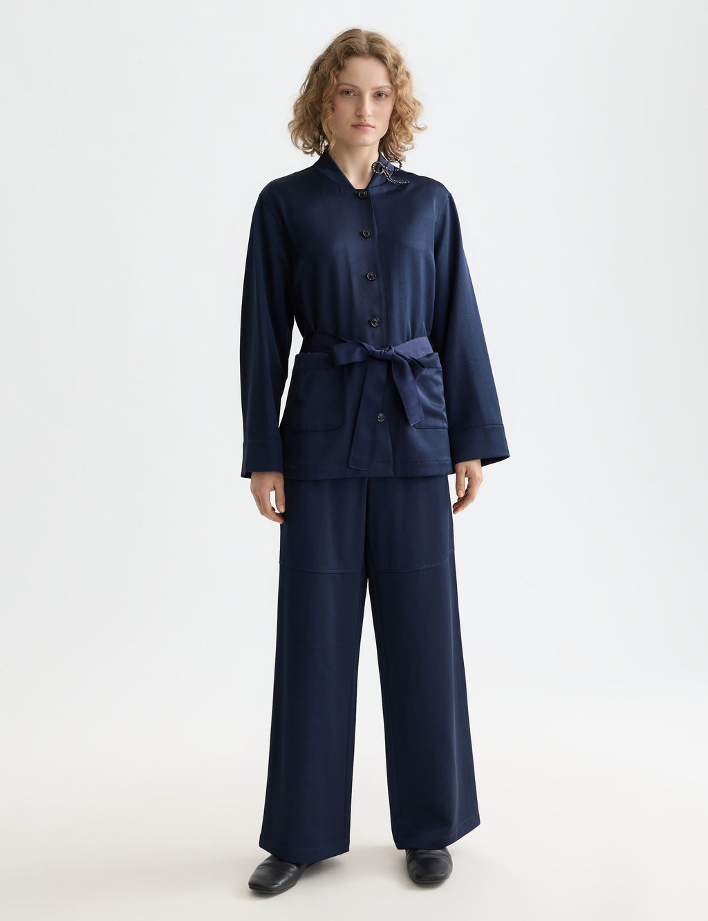 Noa - high rise wide leg pull on satin pant