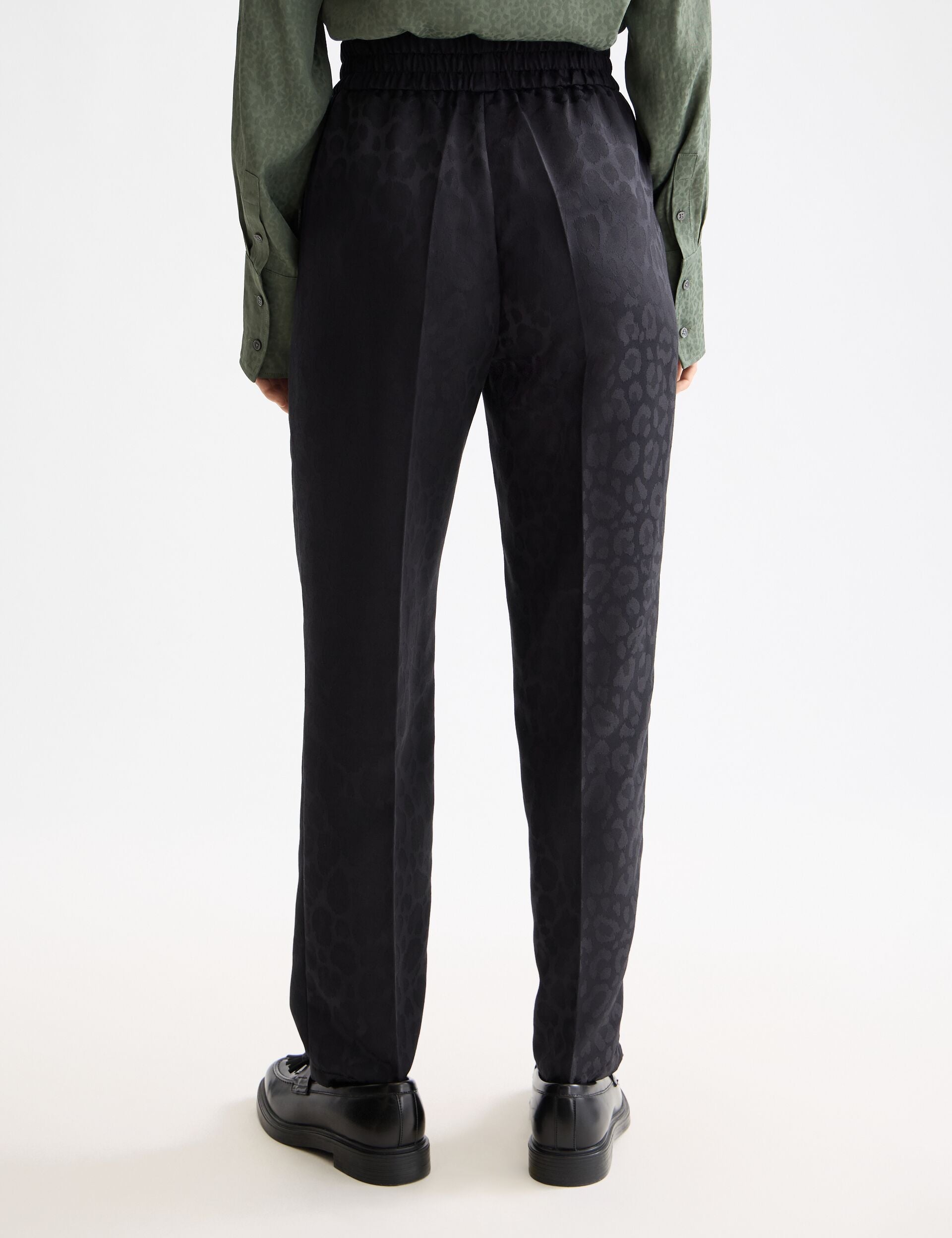Maia - mid rise tapered leg jacquard pant