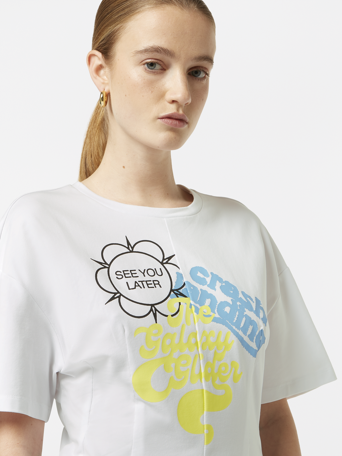 Fitted Short Sleeve Printed Artwork T-Shirt