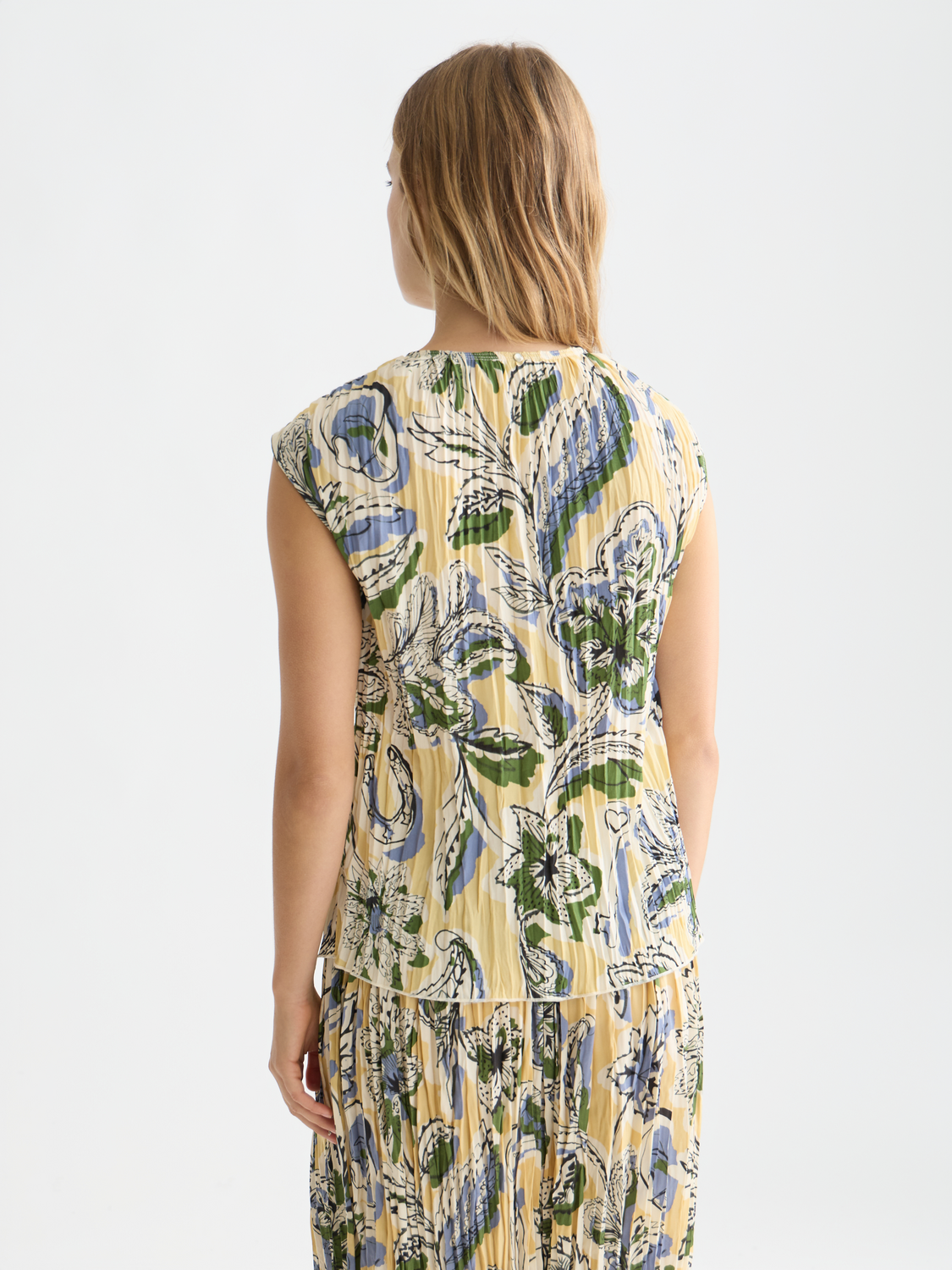 Micro Printed Pleat Top With Ties