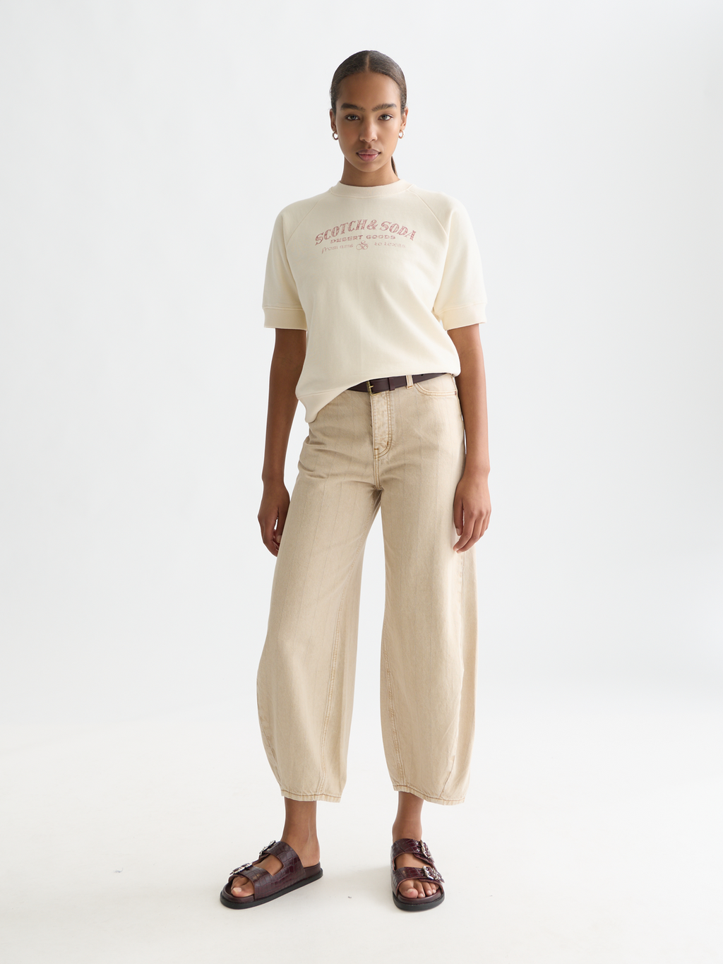 Short-sleeve Artwork Sweatshirt