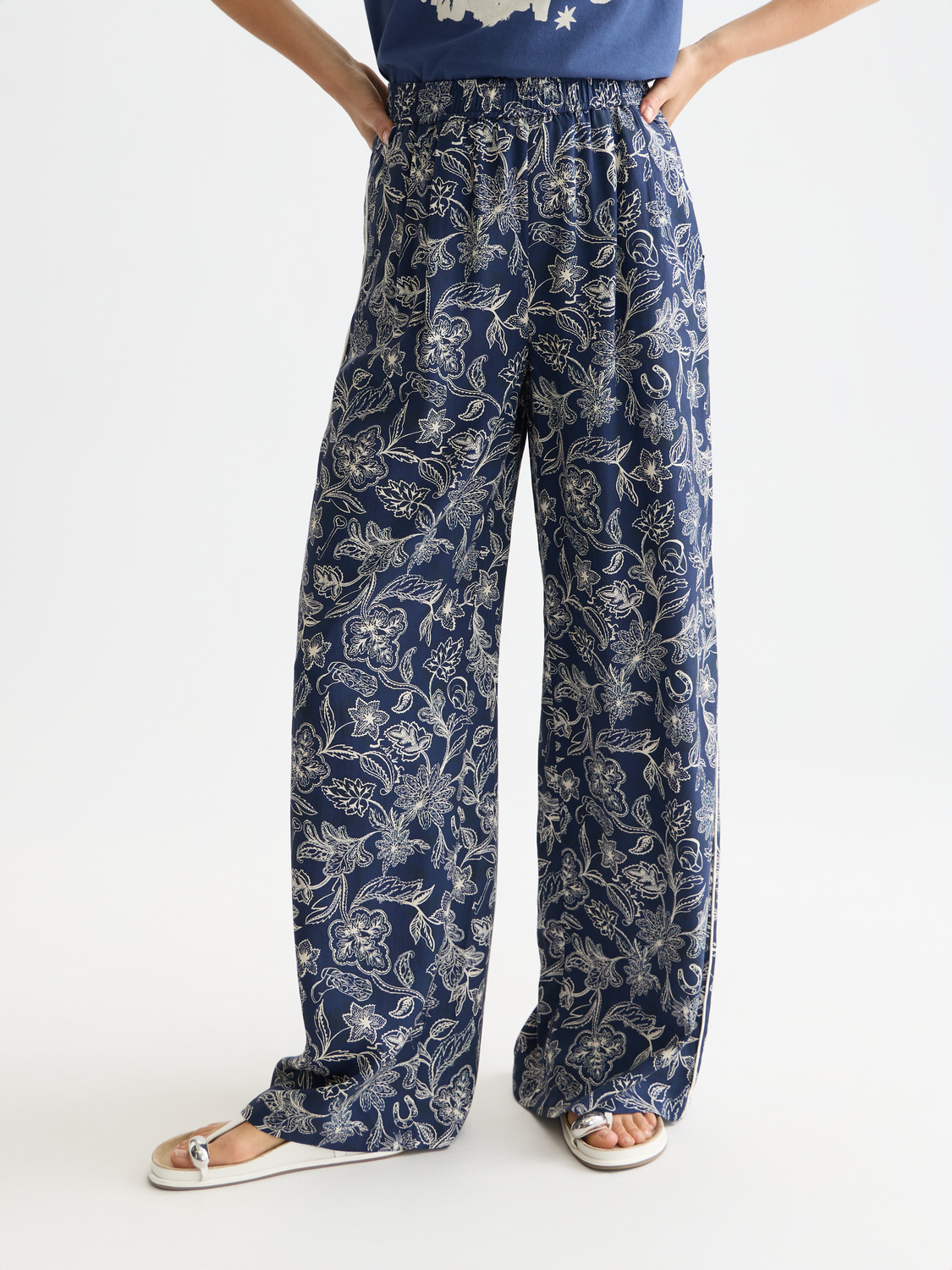 Eleni - All Over Printed High Rise Wide Leg Pull On Pants