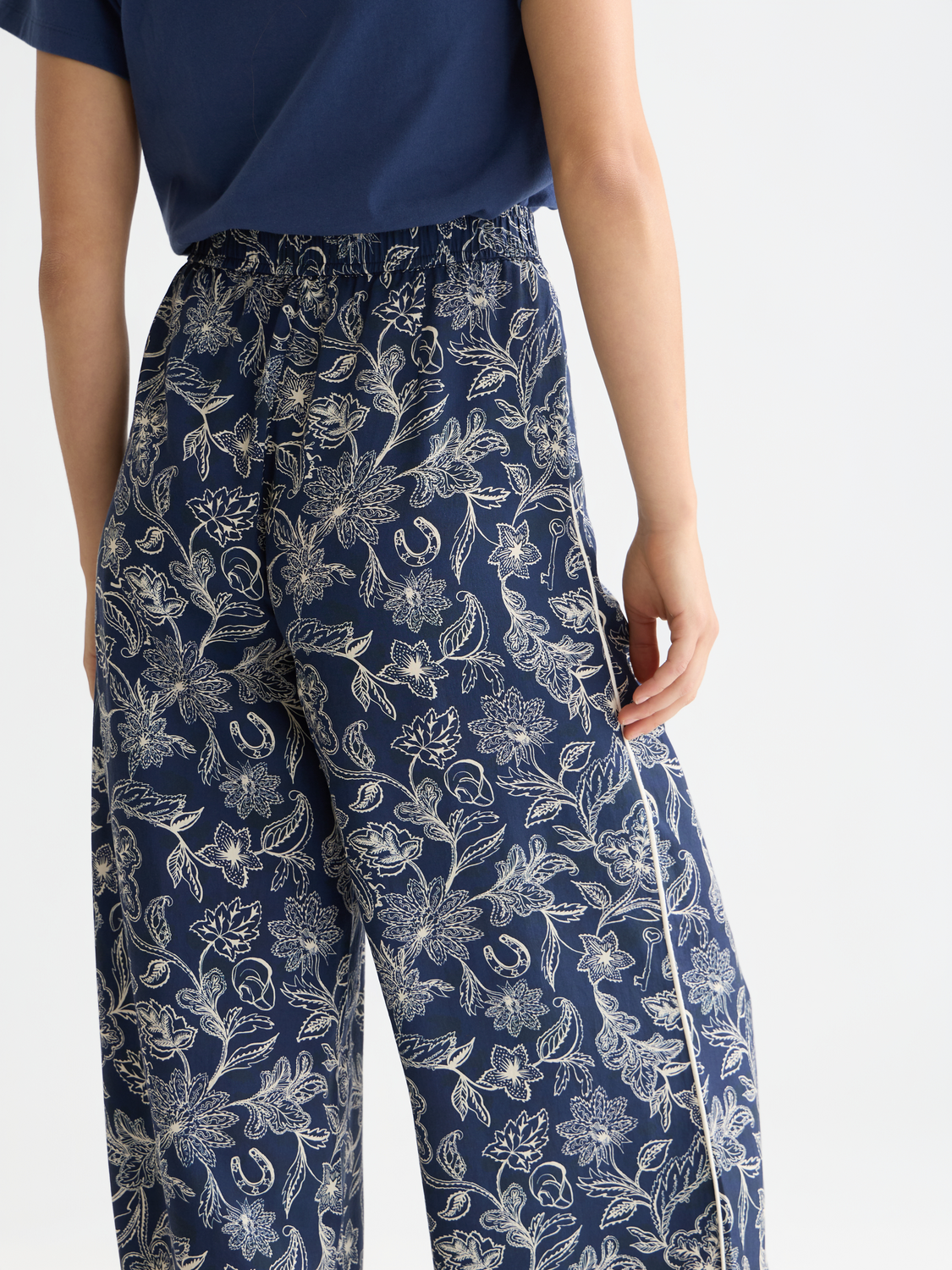 Eleni - All Over Printed High Rise Wide Leg Pull On Pants