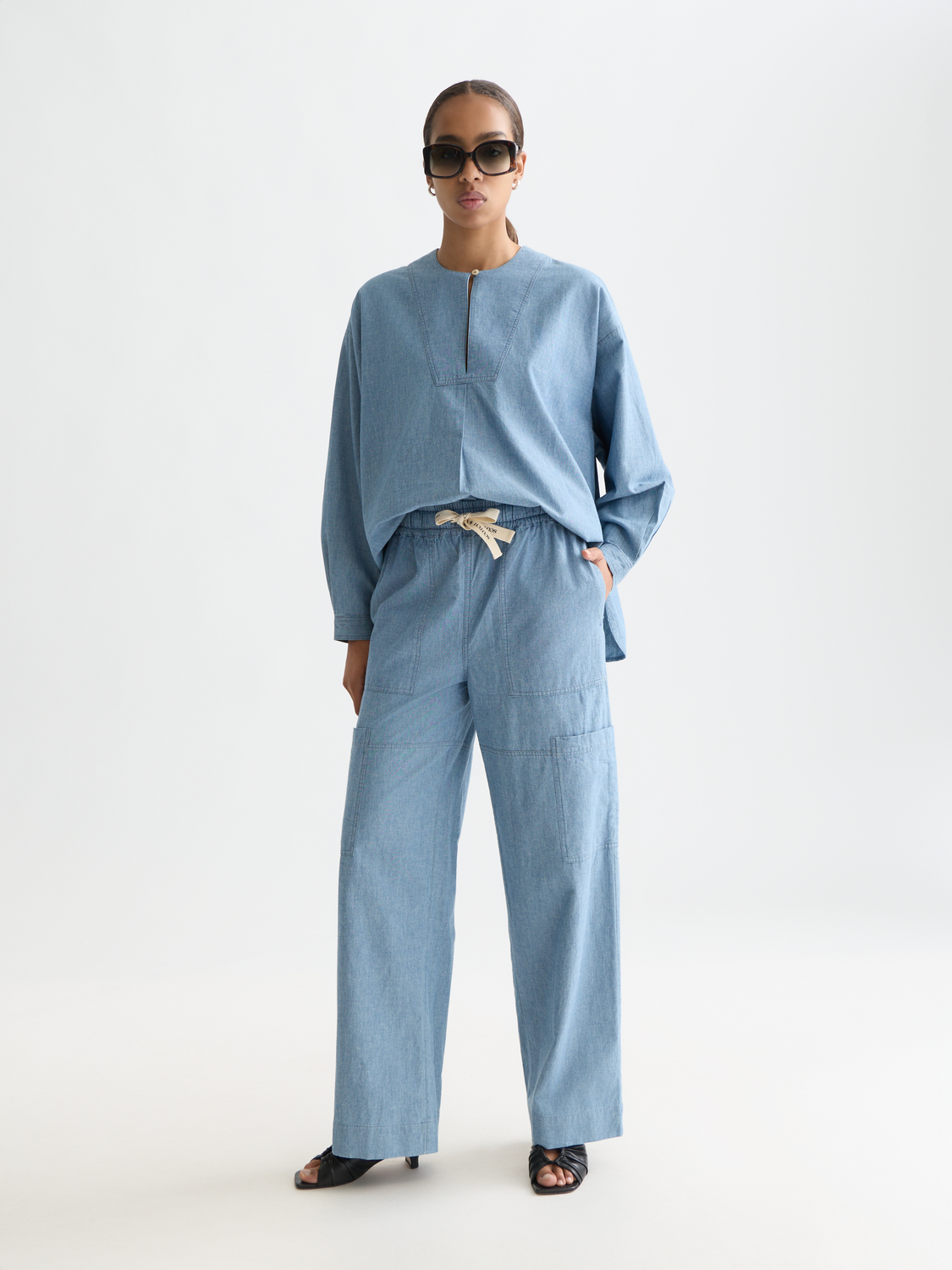 Noa Blue Moon Indigo Lightweight Pant