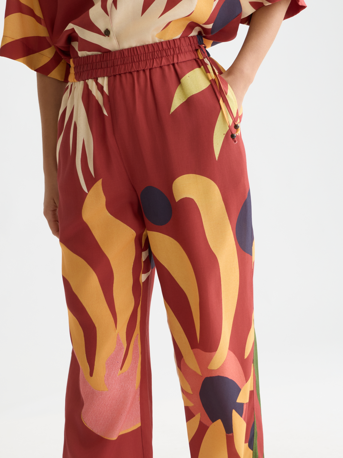 Gia - All Over Printed Pull On Pants