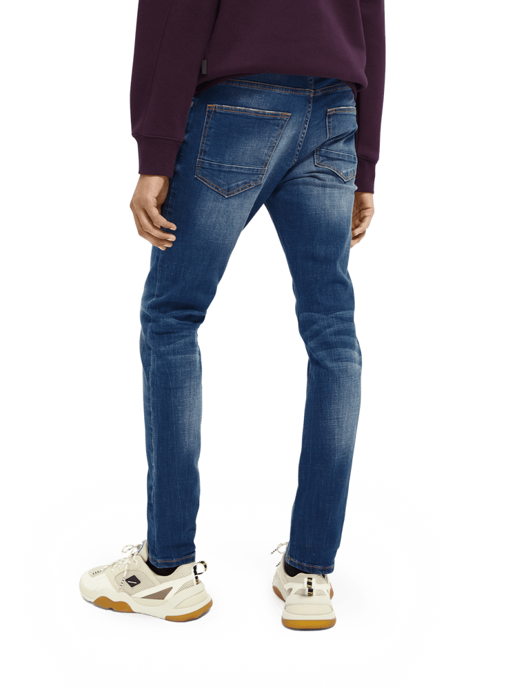 The Skim Super-Slim Fit Jeans - Kimono Yes