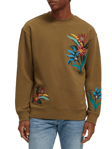 Relaxed fit embroidered crewneck sweatshirt | Scotch & Soda